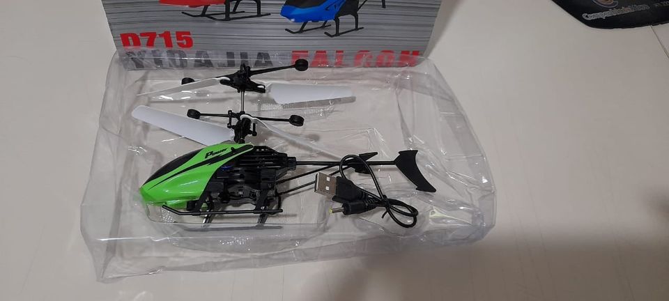 D715 mini best sale helicopter