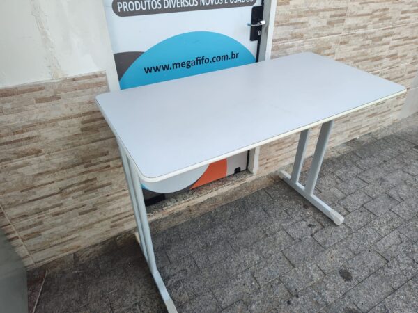 Mesa de Escritório - Cor Cinza - Atenção Mesa Alta
