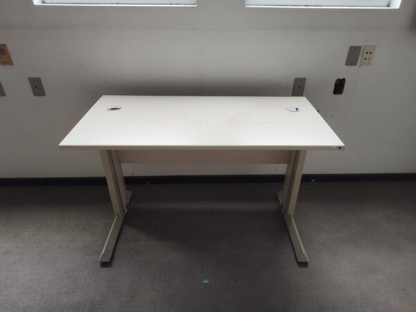 Mesa de Escritório - Cor Bege - Excelente Qualidade - Imagem 3