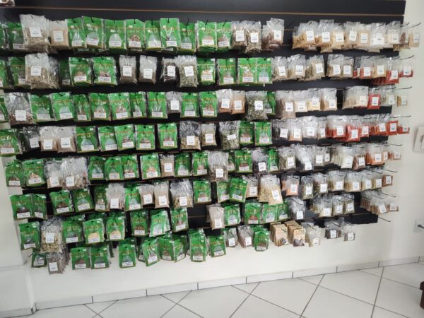 Canelado para exposição de produtos - Cor preta - 2,80 por 1,80 mts