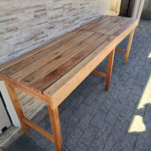 Mesa Grande para Exposição de Produtos - Excelente Qualidade