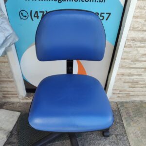Cadeira de Escritório - Regulagem de Encosto - Cor Azul