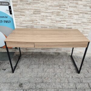 Mesa de Escritório Modelo Industrial com Gaveta