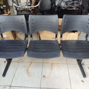 Longarina 3 lugares - Metal + Plástico