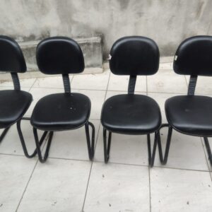 4 Cadeira Fixa - Cor Preta - Courin - Excelente Qualidade