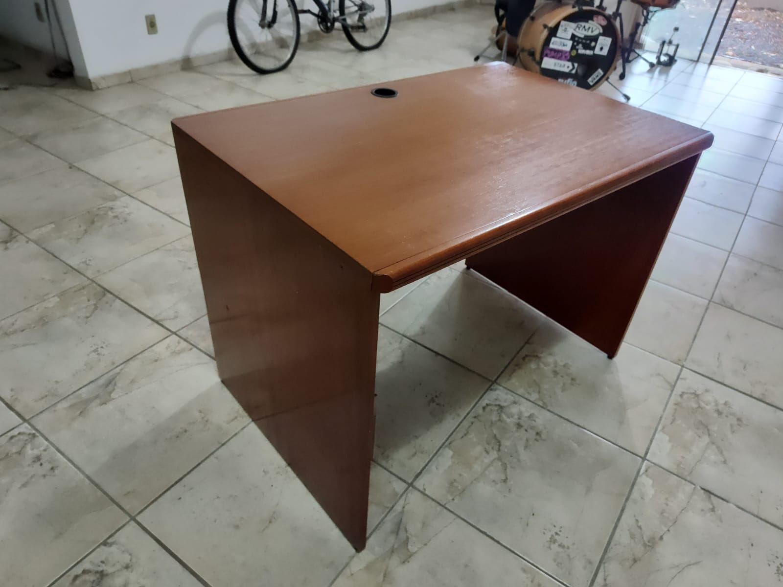Mesa de Escritório - Madeira - 1,05 mts x 0,70 cm - Imagem 3