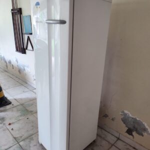 Freezer Vertical - Electrolux 203 litros - Zerado