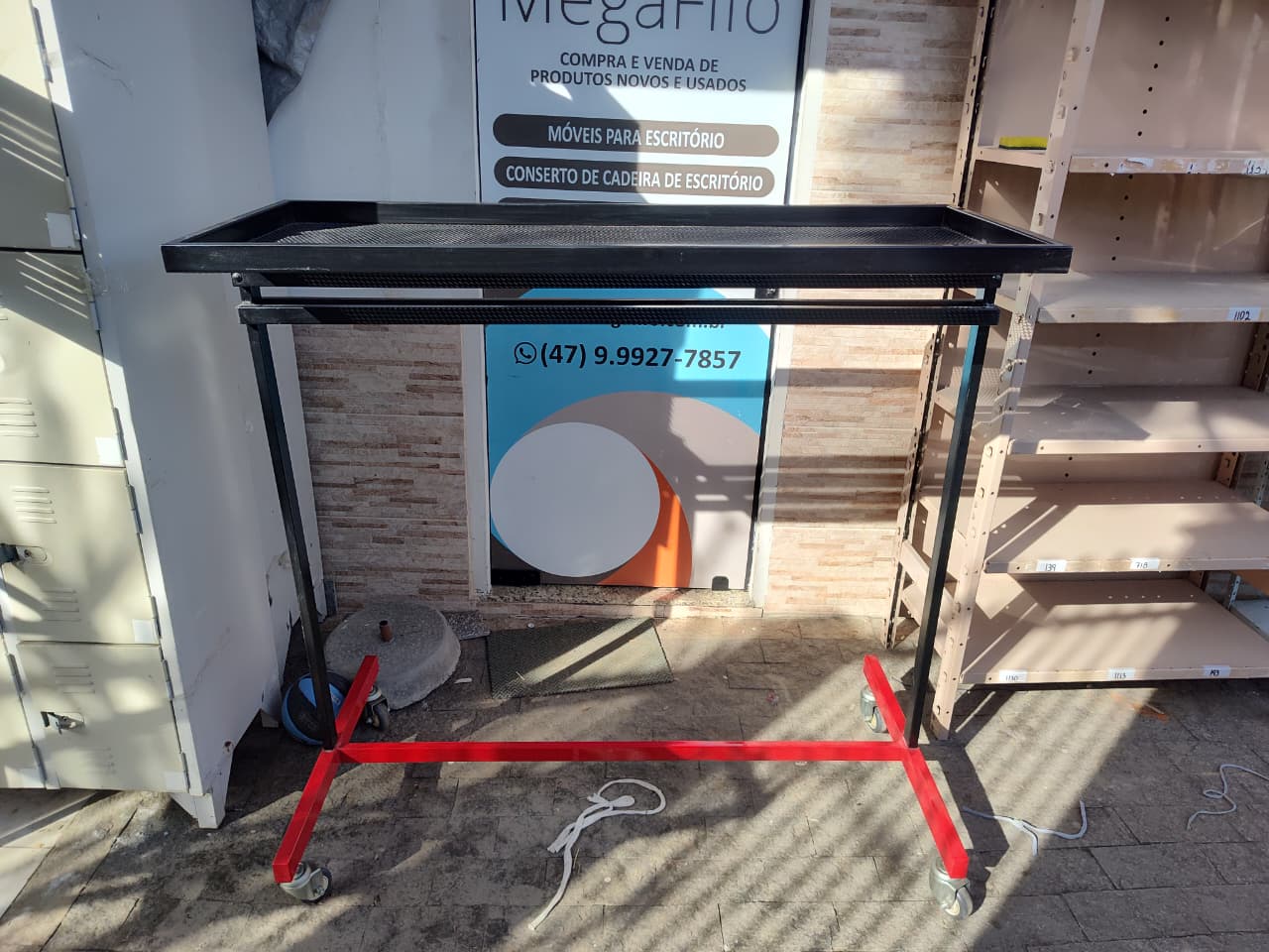Expositor de Produtos - Ferro - Com Rodinhas Reforçado - Imagem 3