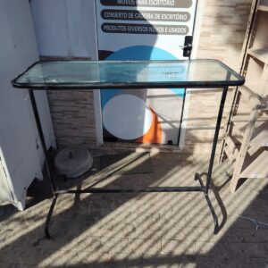 Arara de Ferro com Expositor para Produtos de Vidro - Reforçado