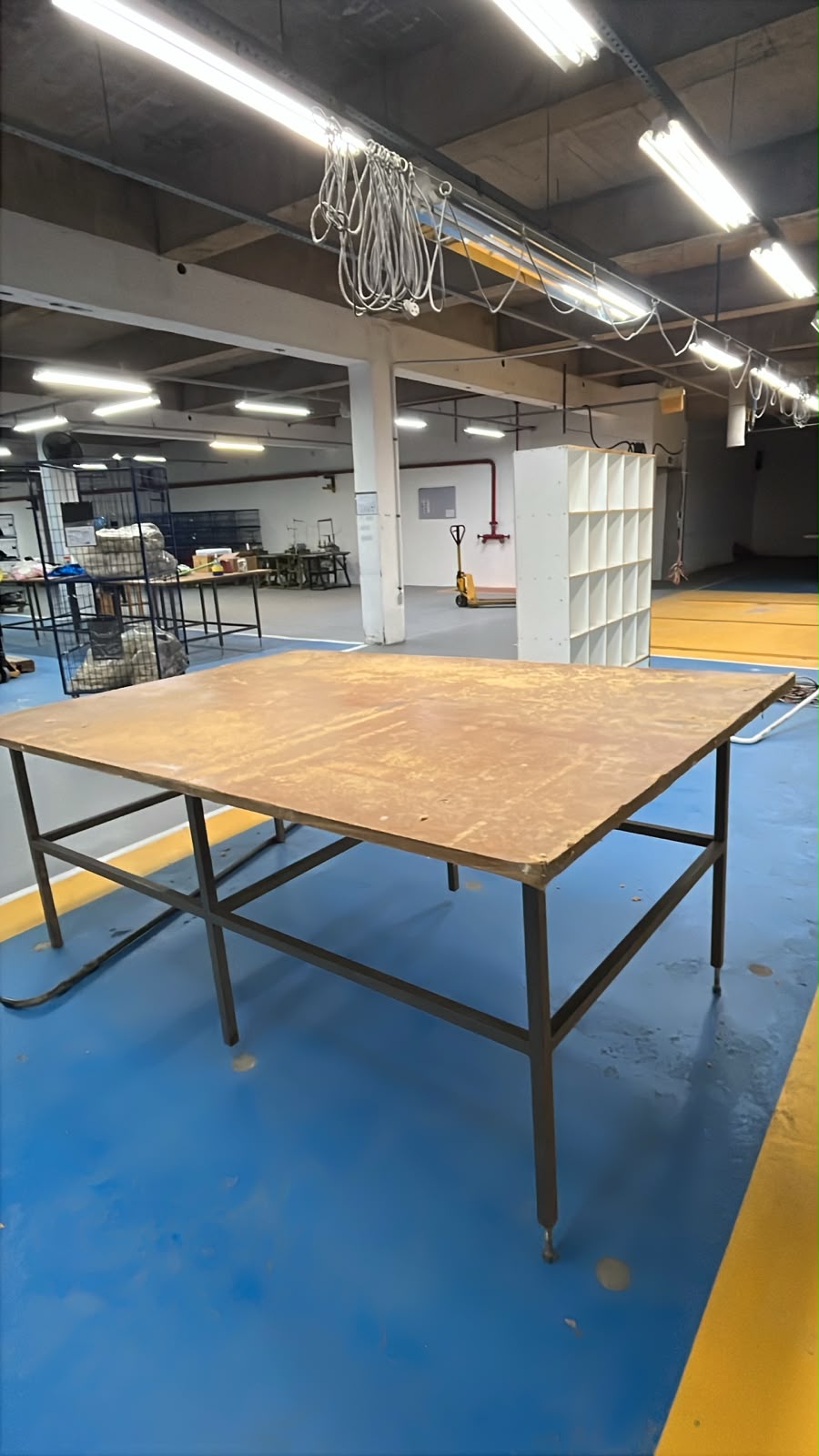 Mesa Para Trabalho - Com Regulagem de Altura - Mesa Grande - Imagem 2
