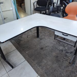 Mesa em L - Cor Cinza - Bem Firme