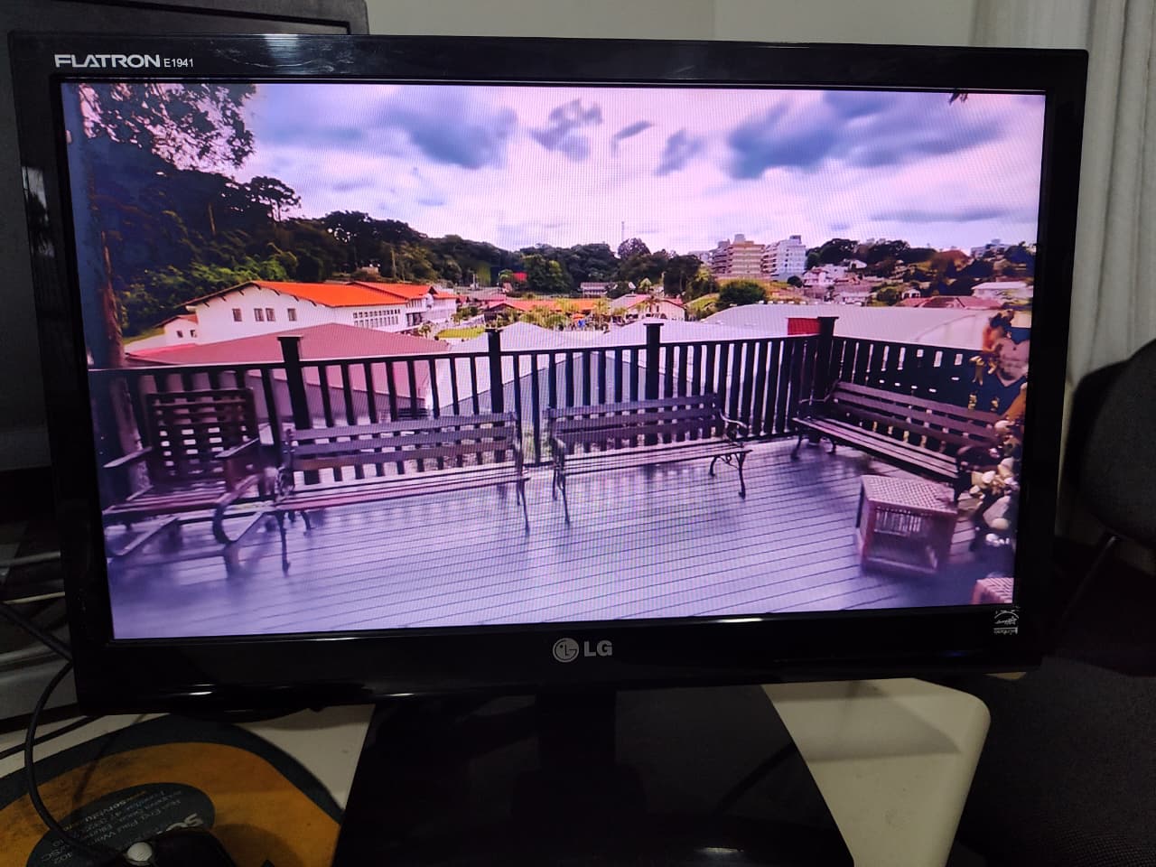 Monitor LG 19 Polegadas - Sem Detalhes - Apenas entrega VGA - Imagem 3