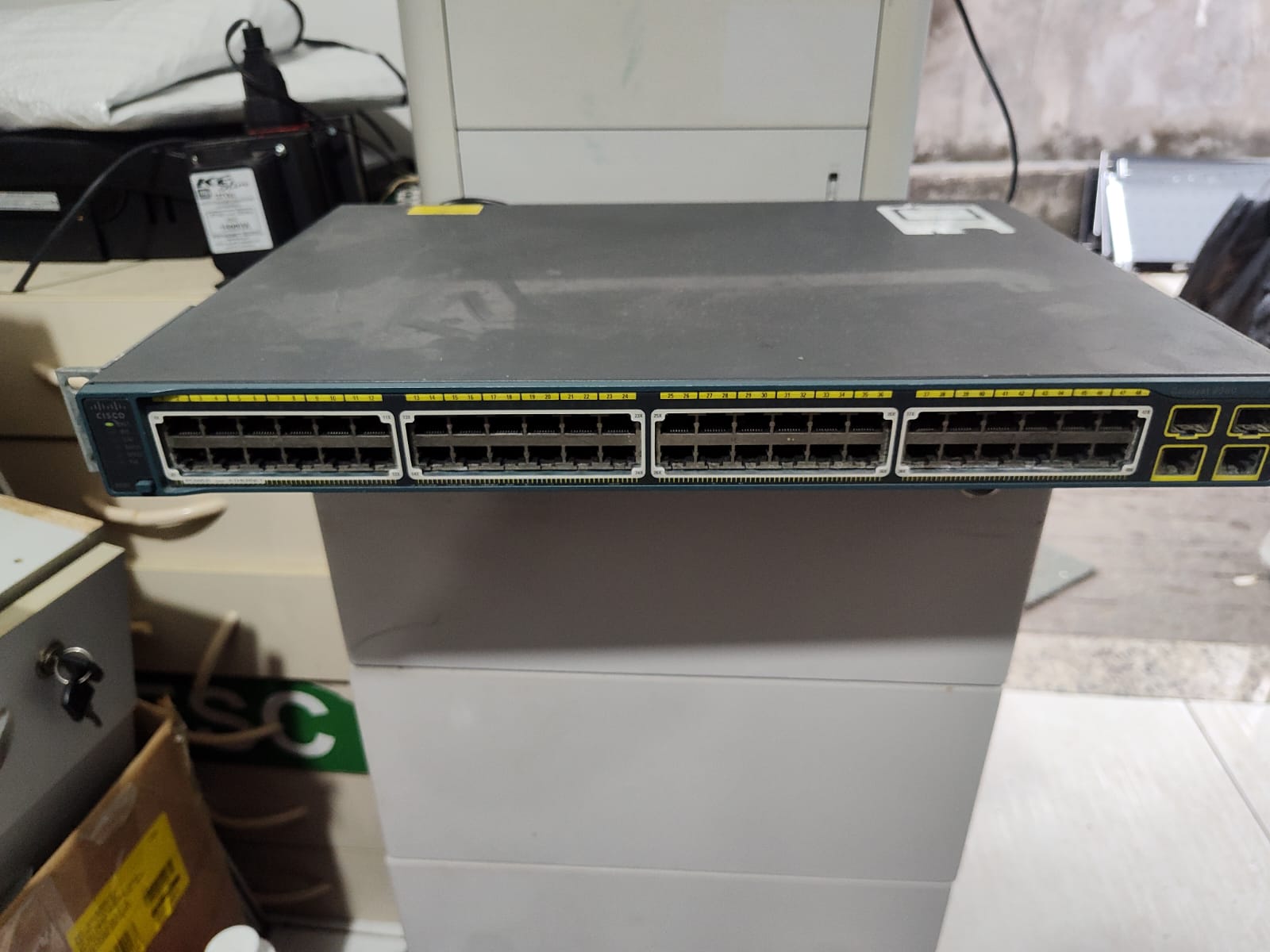 Switch Cisco Fast Poe 2960 48 Portas Ws-c2960 - 48pts