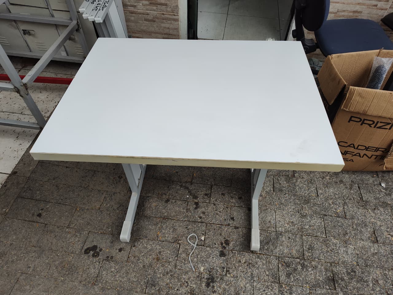 Mesa de Escritório - Cinza - 80x60