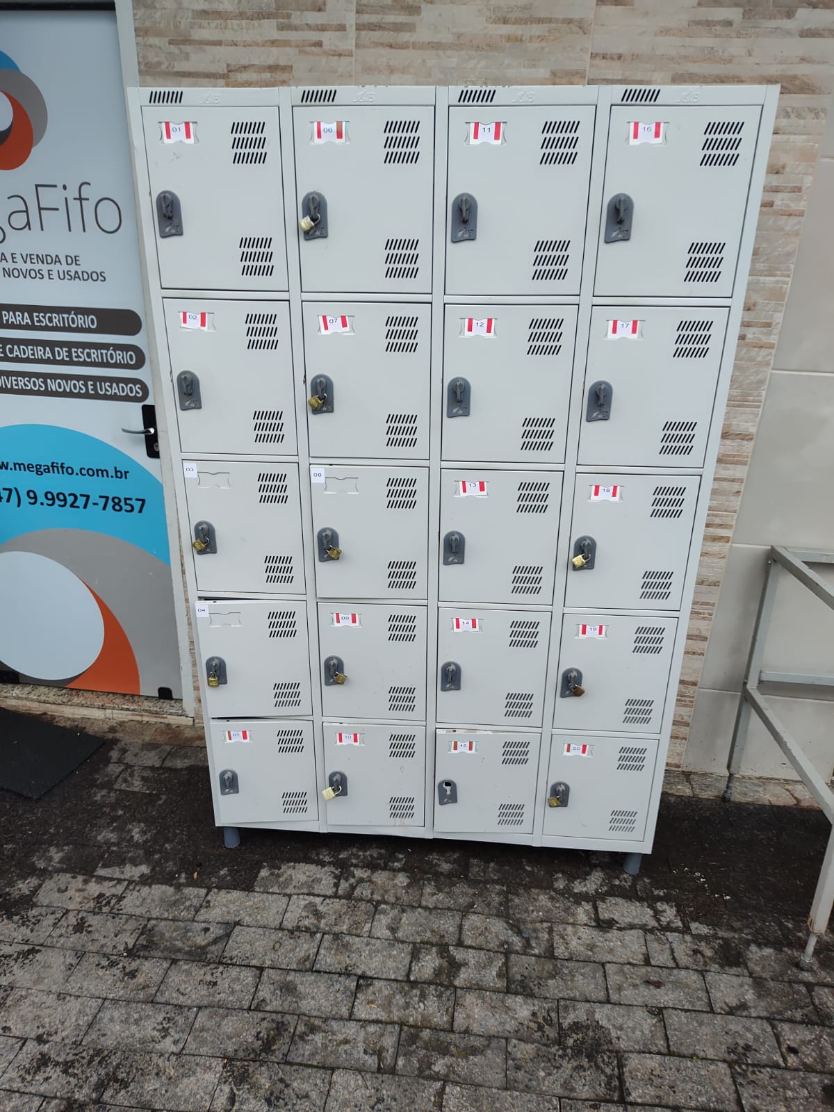 Armário Vestiário 20 portas - Zerado - Cor Cinza