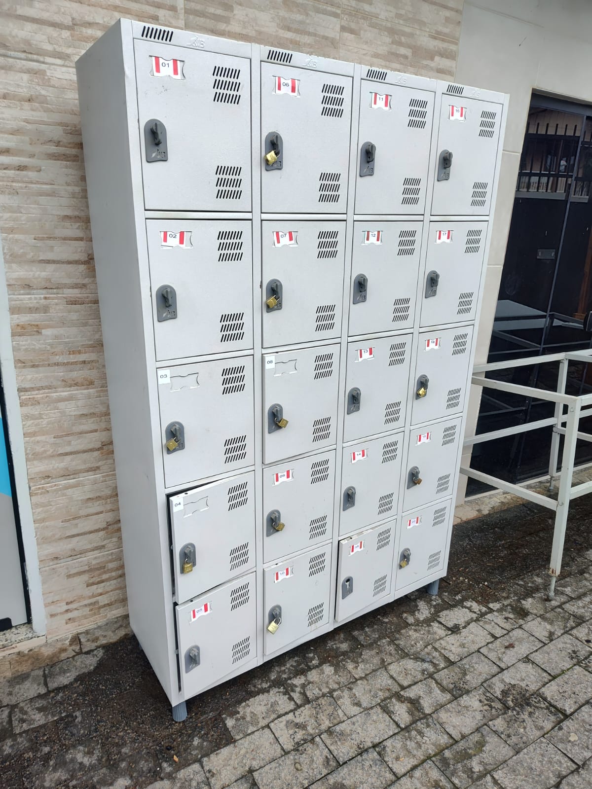 Armário Vestiário 20 portas - Zerado - Cor Cinza - Imagem 3