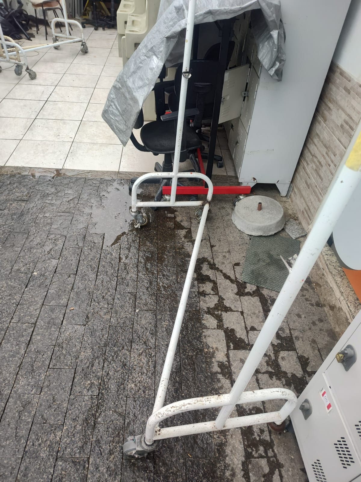 Arara Extremamente Reforçada - Com Rodinhas - (186Ax137Cx53P) - Imagem 4