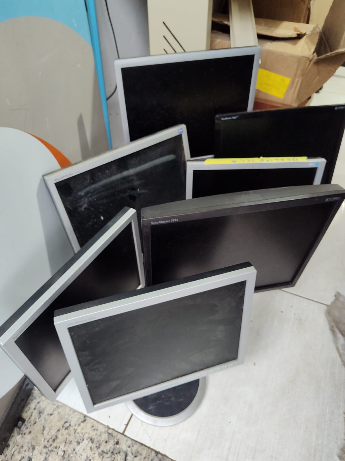 Lote de Monitores com Defeito para Conserto ou Retirada de Peças(Leia a Descrição)