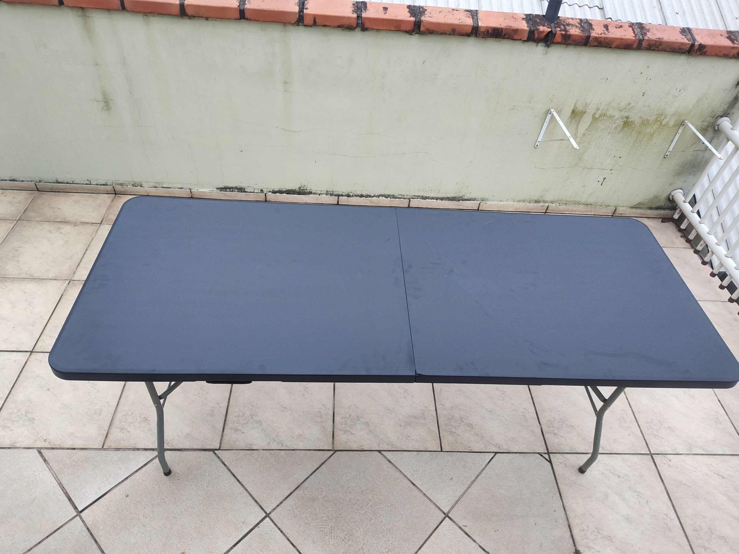 Mesa Dobrável na Cor Preta (180x74x74) - Nova - Imagem 3