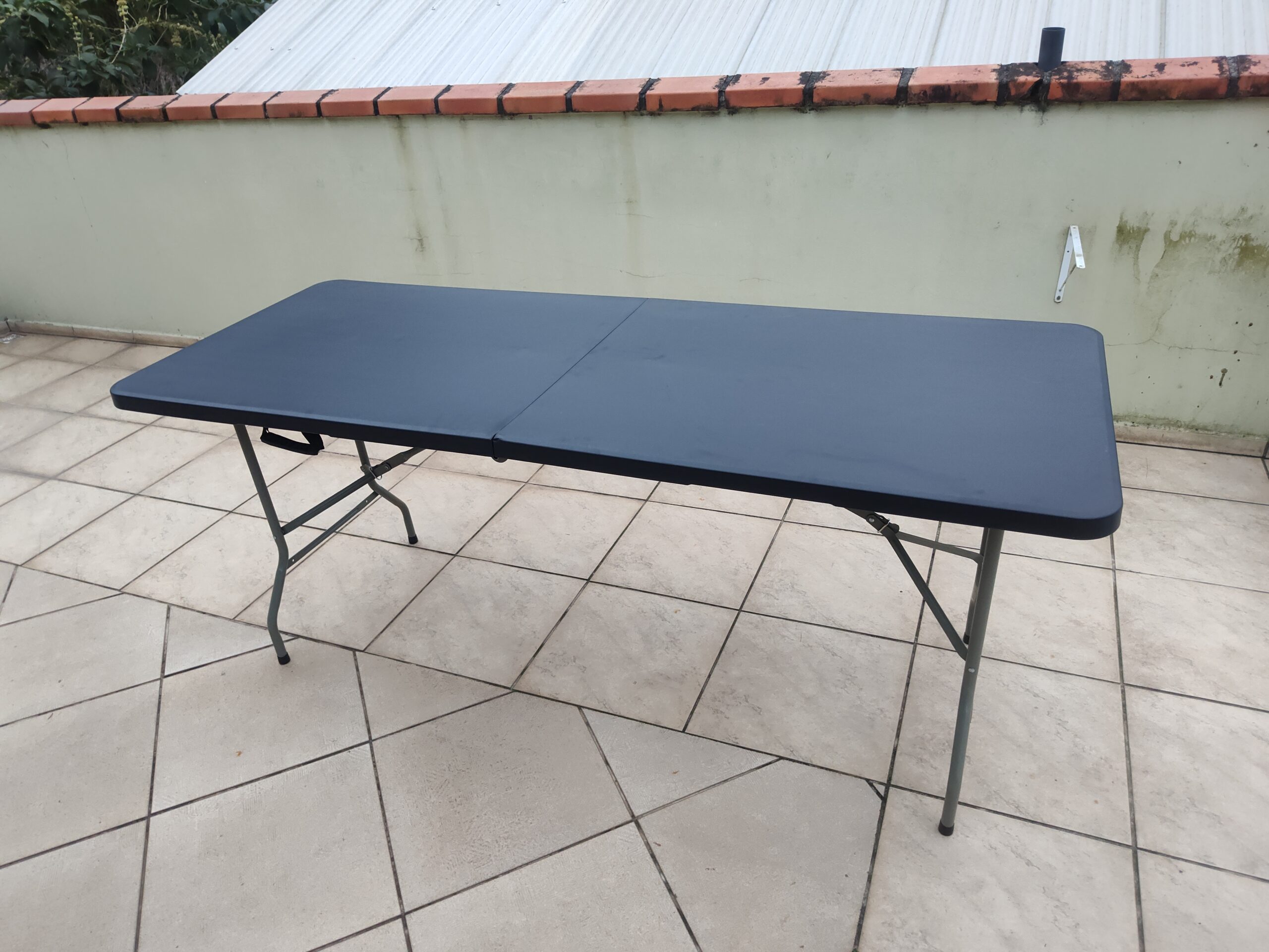 Mesa Dobrável na Cor Preta (180x74x74) - Nova - Imagem 4