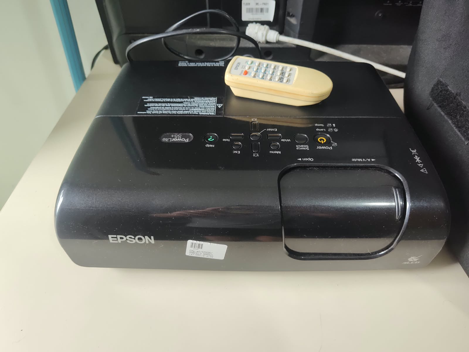 Projetor Epson PowerLite S5 / S5+(Funcionando 100%) + Controle + Mala de Transporte