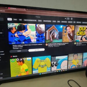 TV Monitor Multilaser, modelo TL028, que possui tela de 39 polegadas HD Direct LED