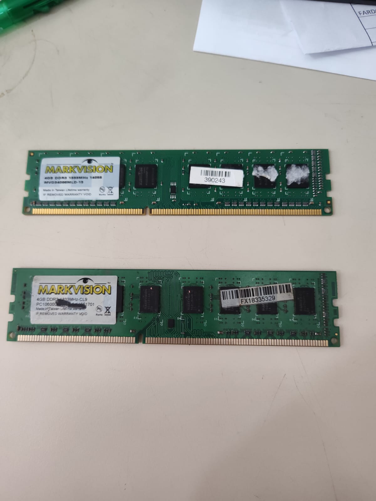 Memoria RAM DDR3 de 4 GB( 50 cada)