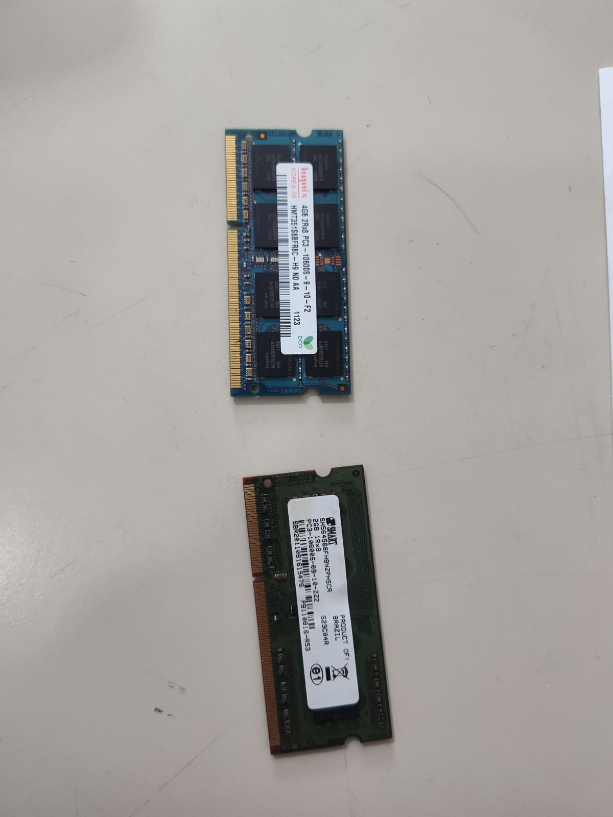 Memoria Ram para Notebook - DDR3 4 GB(50 reais e 2 GB 40 reais)